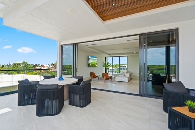 16 S Exuma Rd Property Photo 6