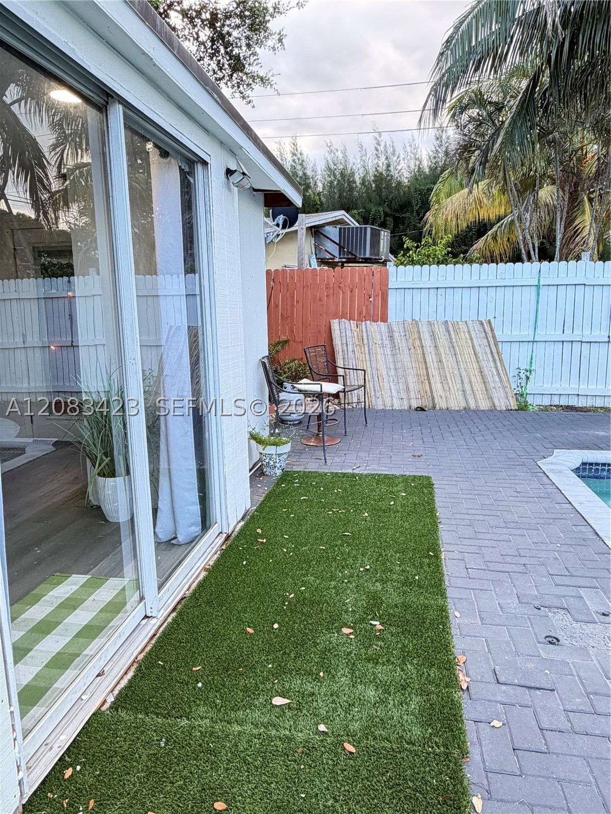 6781 Park St Property Photo 9