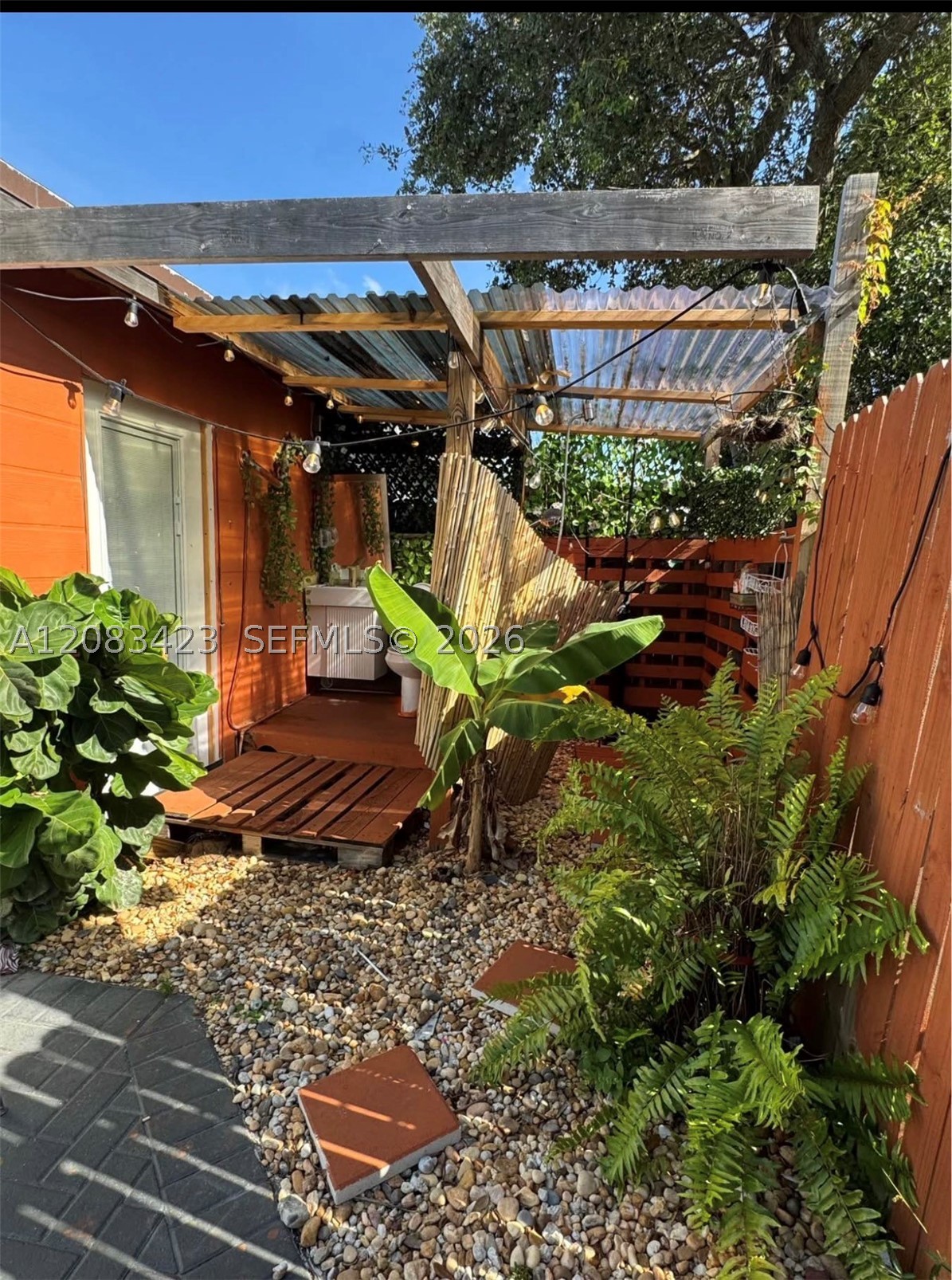 6781 Park St Property Photo 12