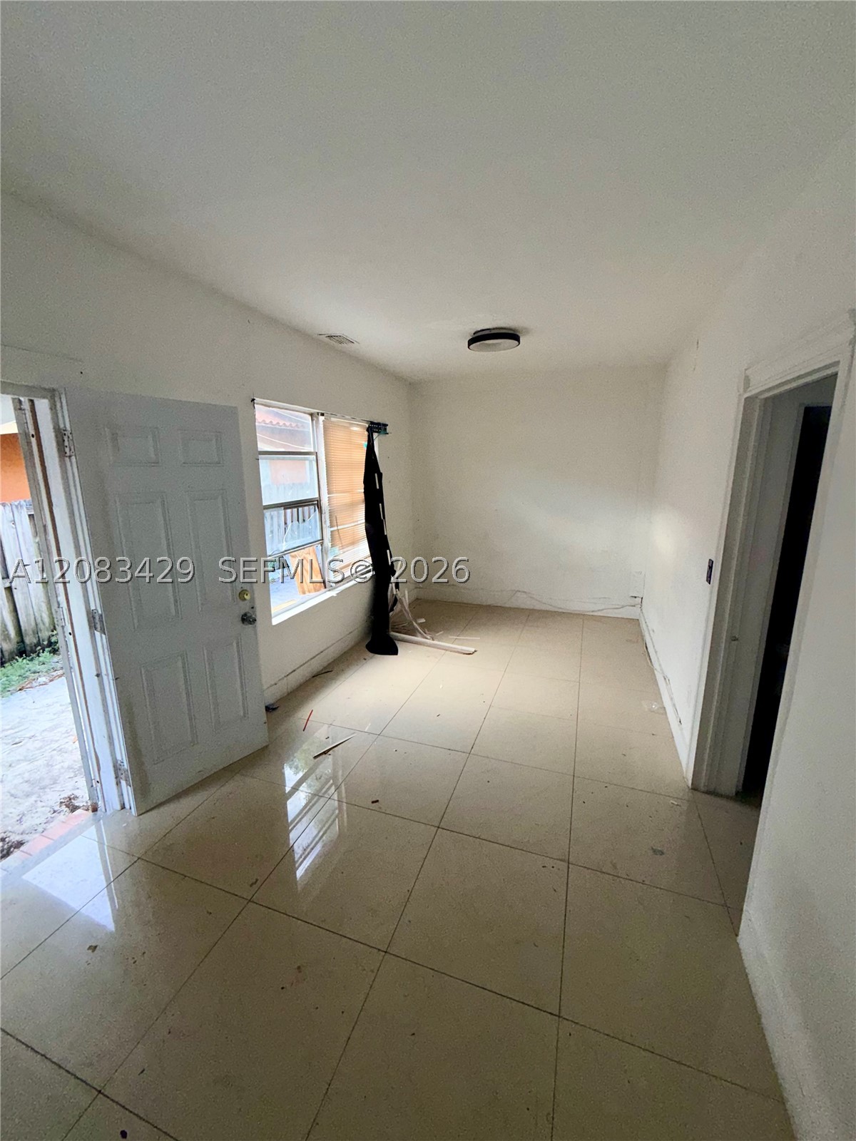 1829 Nw 5th St Property Photo 8