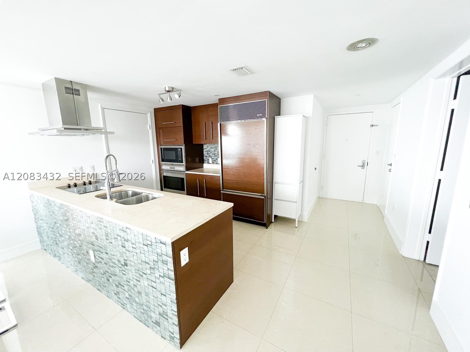 495 Brickell Ave 2611 Property Photo 7