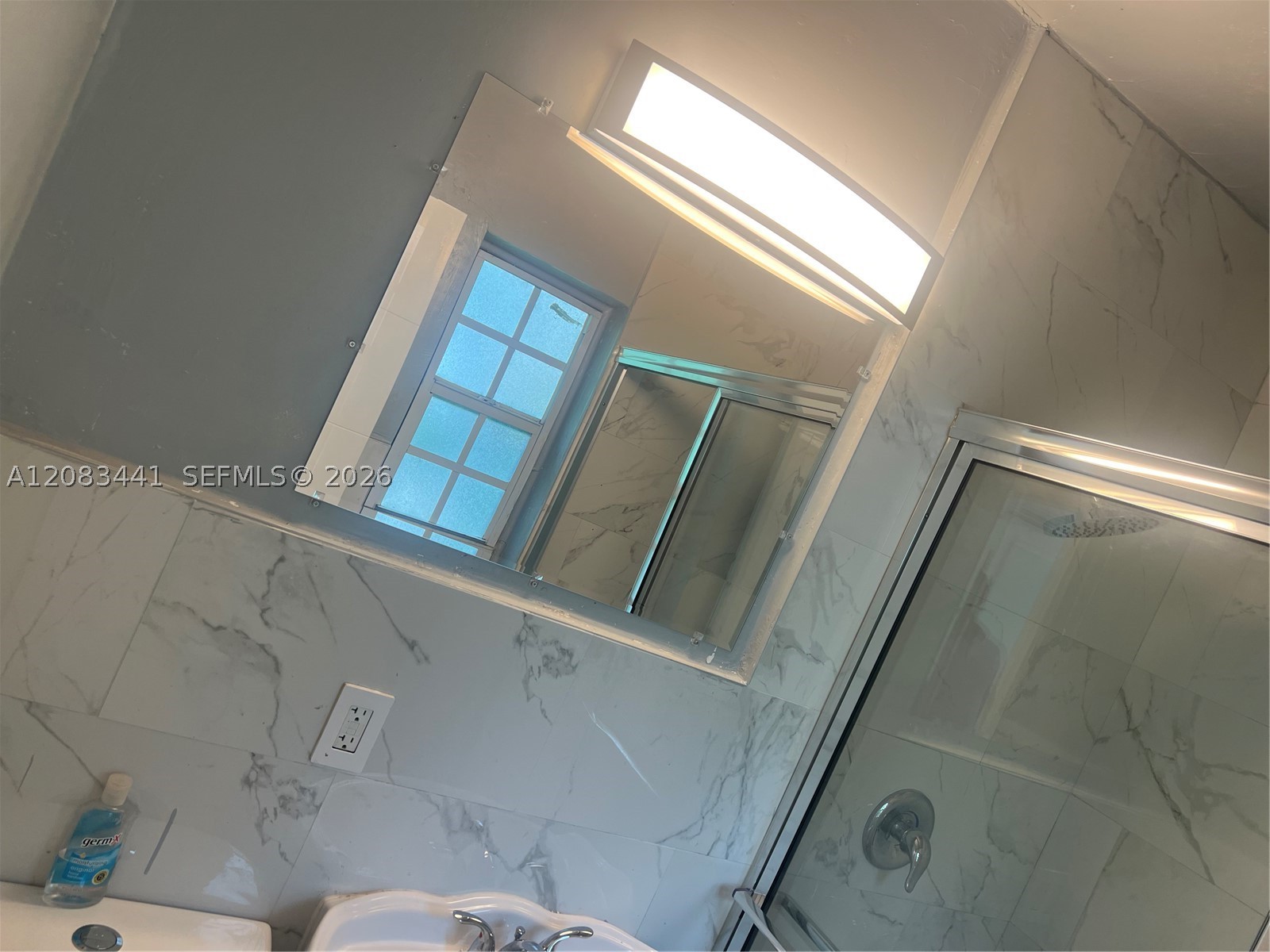 445-47 Ne 69th St #b Property Photo 7