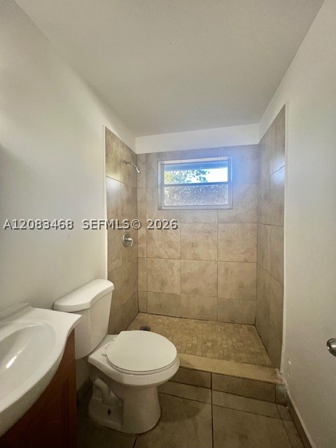 2746 Johnson St W Property Photo 10