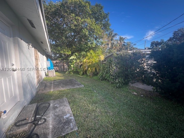 2746 Johnson St W Property Photo 23