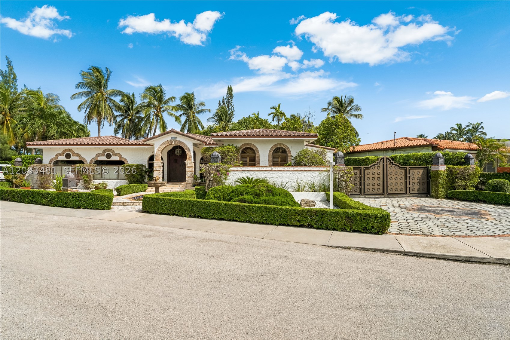 1150 N Biscayne Point Rd Property Photo 4