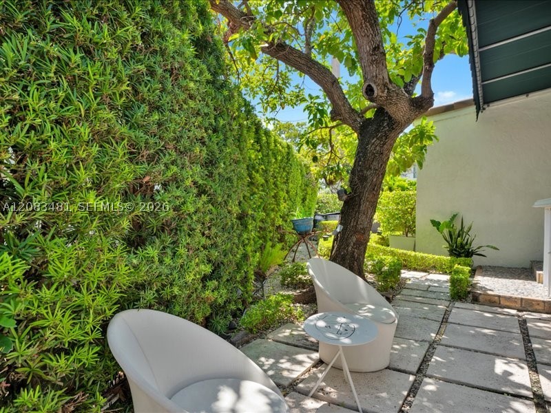 1150 N Biscayne Point Rd Property Photo 14