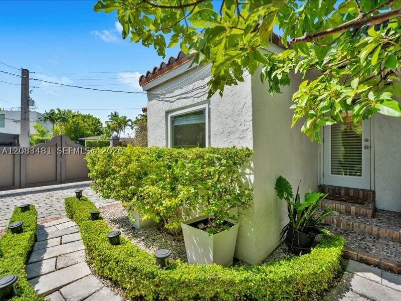 1150 N Biscayne Point Rd Property Photo 15