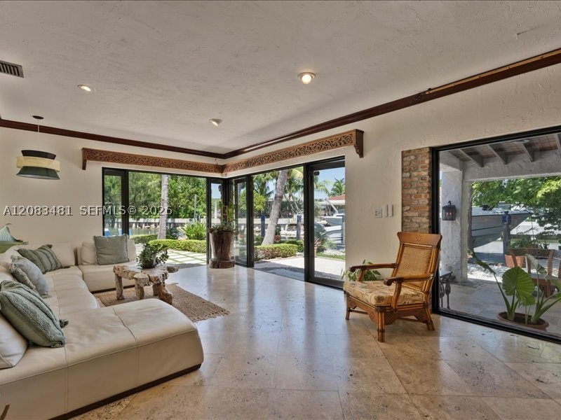 1150 N Biscayne Point Rd Property Photo 31