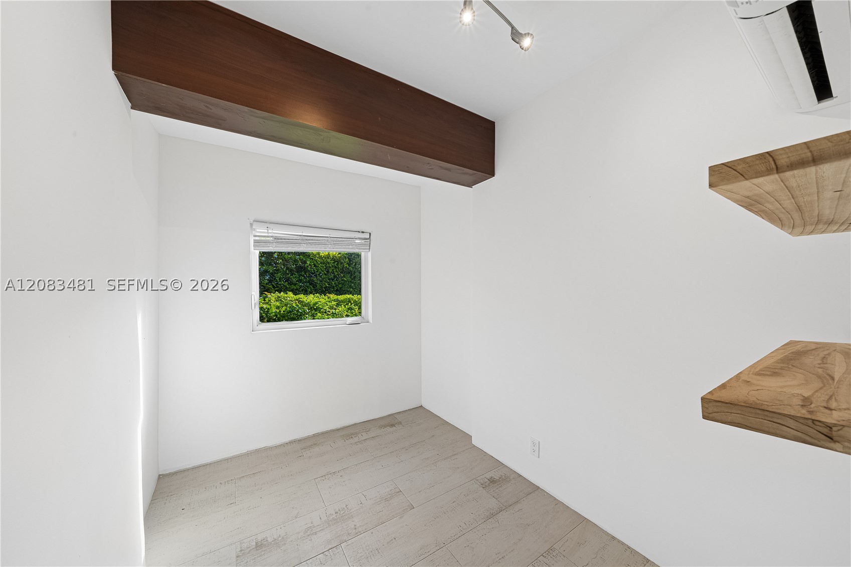 1150 N Biscayne Point Rd Property Photo 48