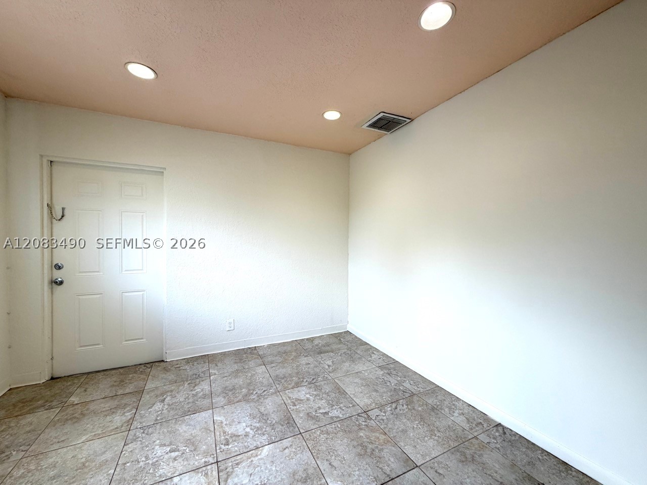 231 Nw 4th St Property Photo 4