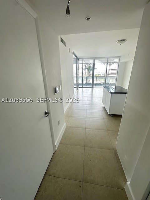 92 Sw 3rd St 1107 Property Photo 3