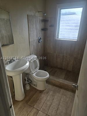 2215 Fillmore St B Property Photo 3