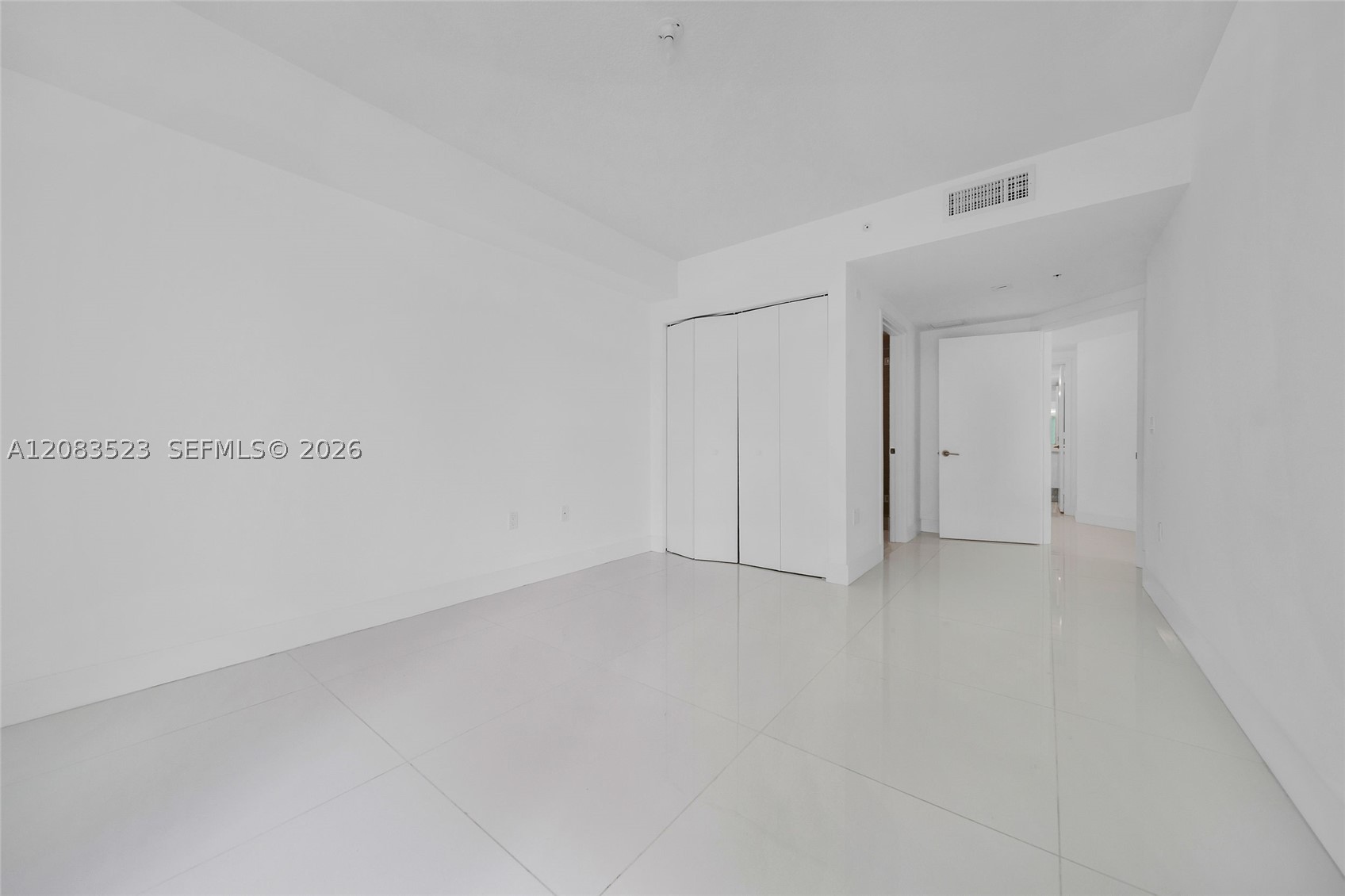 300 Sunny Isles Blvd 4-701 Property Photo 20