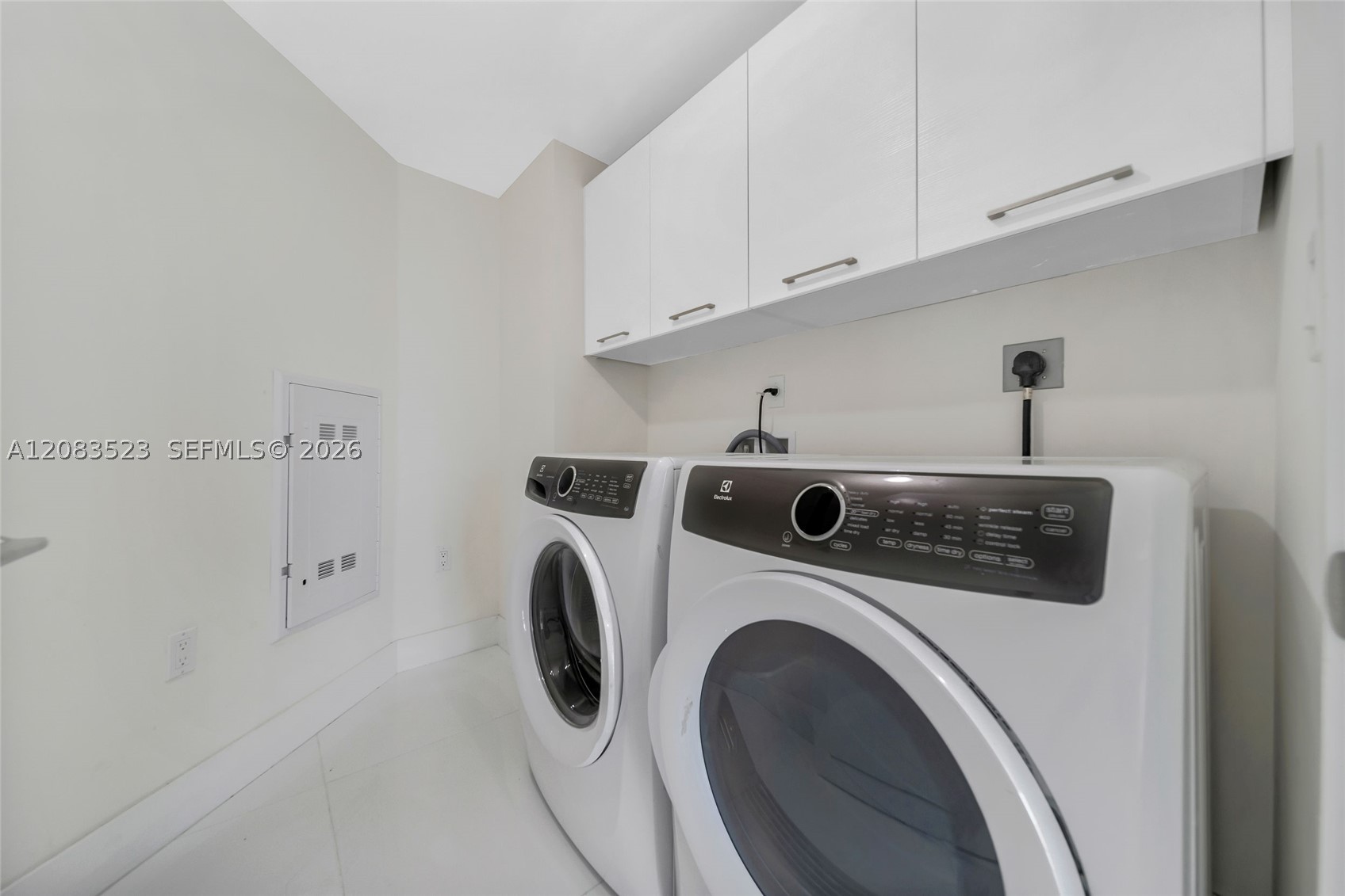 300 Sunny Isles Blvd 4-701 Property Photo 21