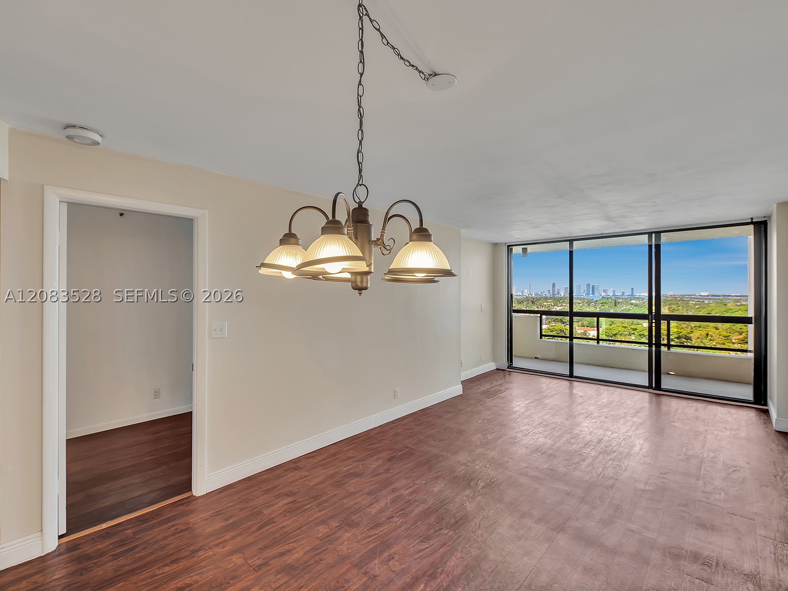 2555 Collins Ave 1604 Property Photo 17