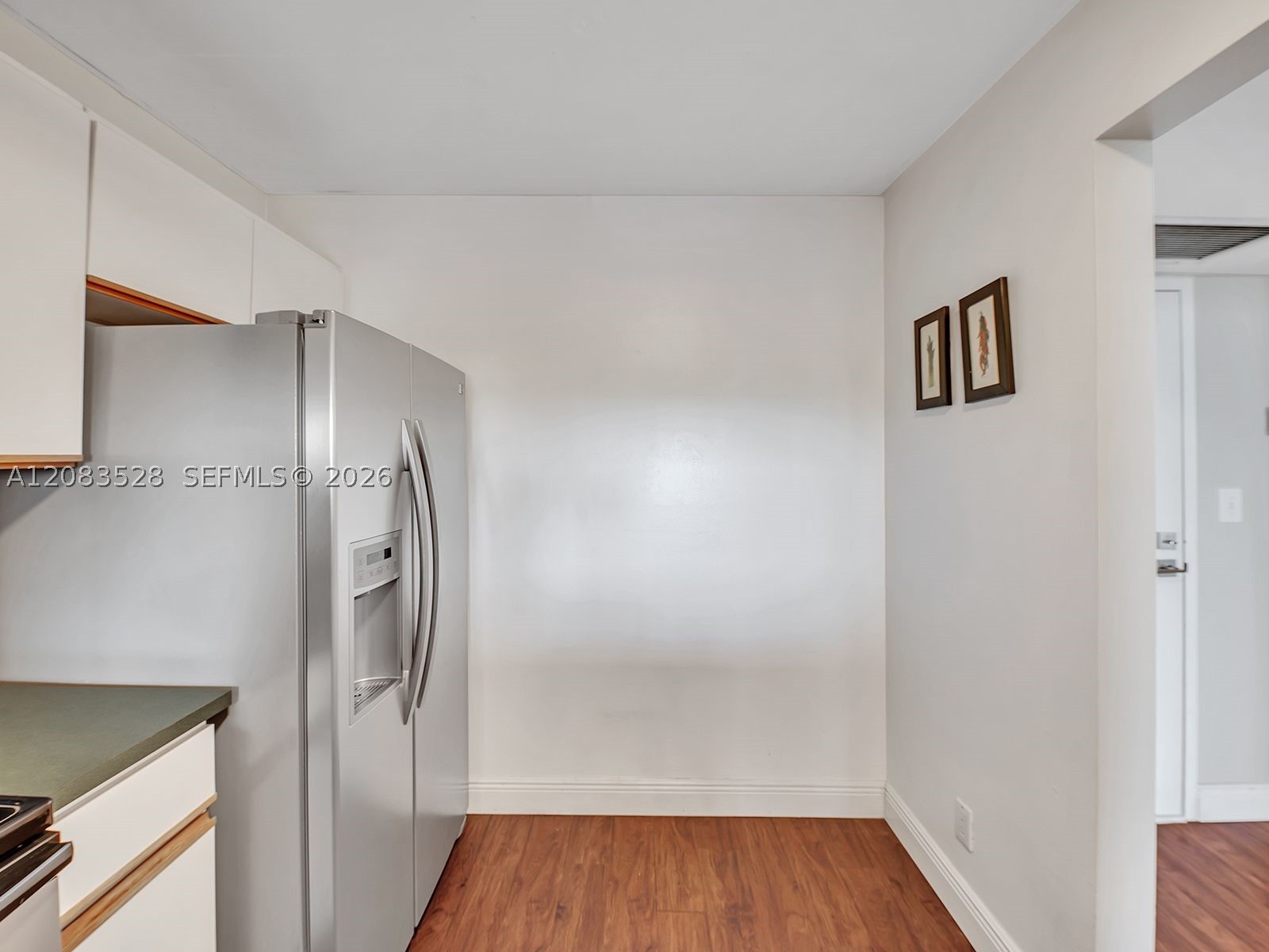 2555 Collins Ave 1604 Property Photo 24