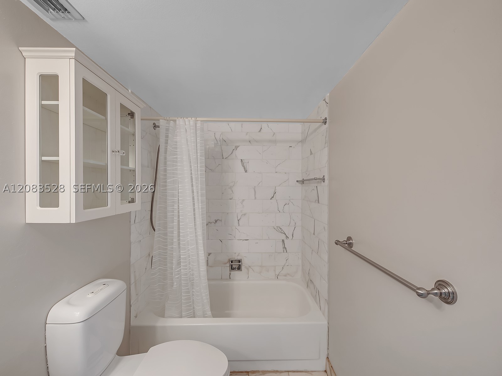 2555 Collins Ave 1604 Property Photo 29