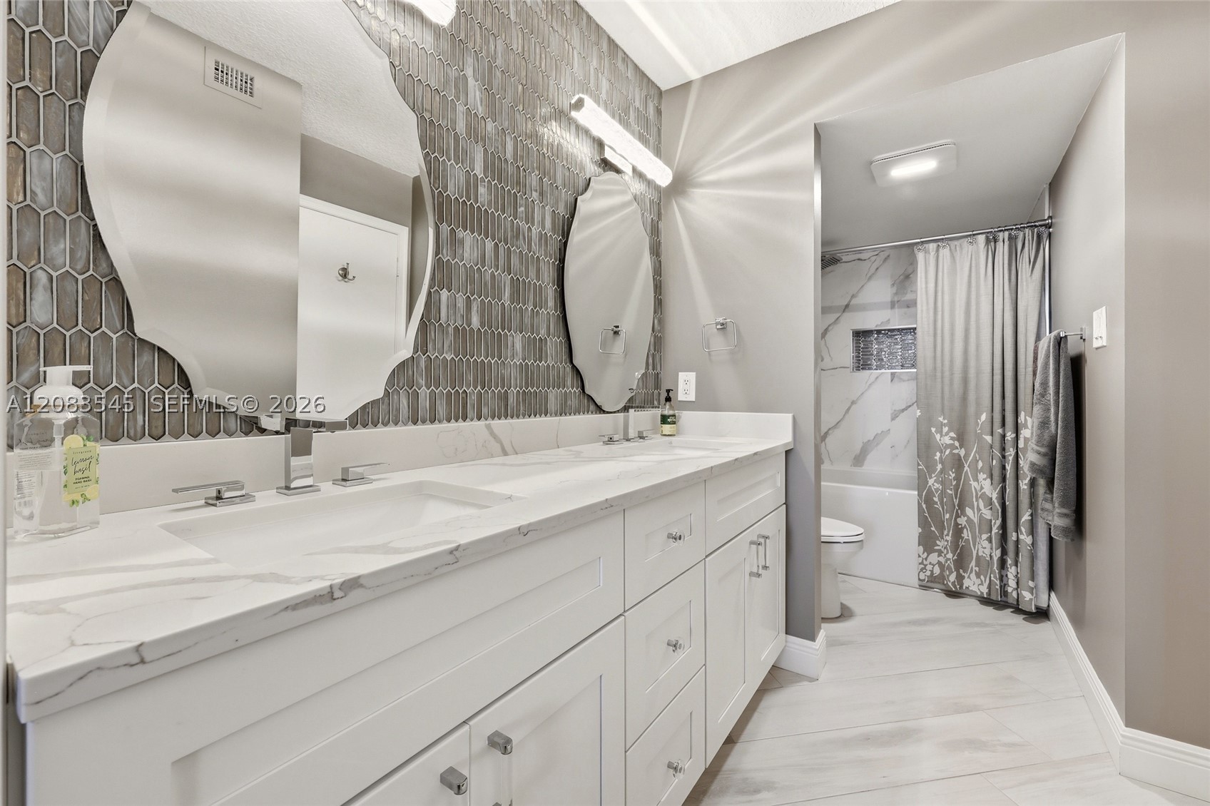 5380 N Ocean Dr 18b Property Photo 17