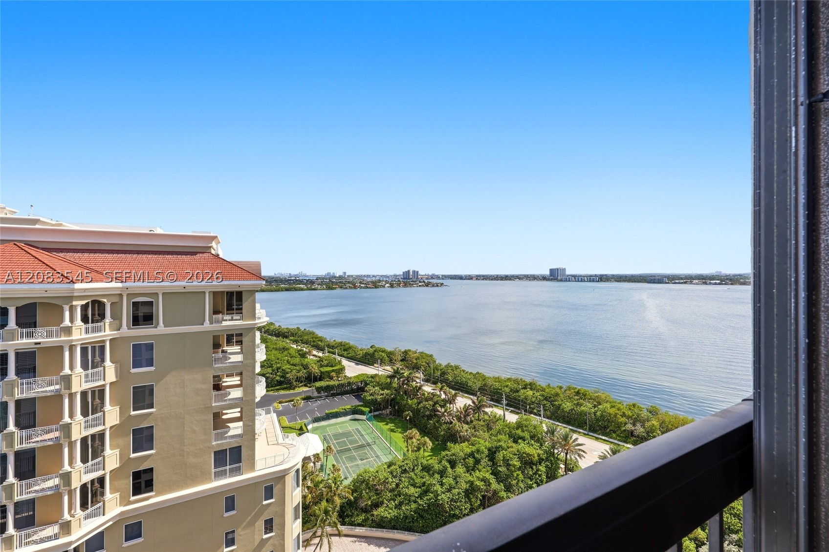 5380 N Ocean Dr 18b Property Photo 19