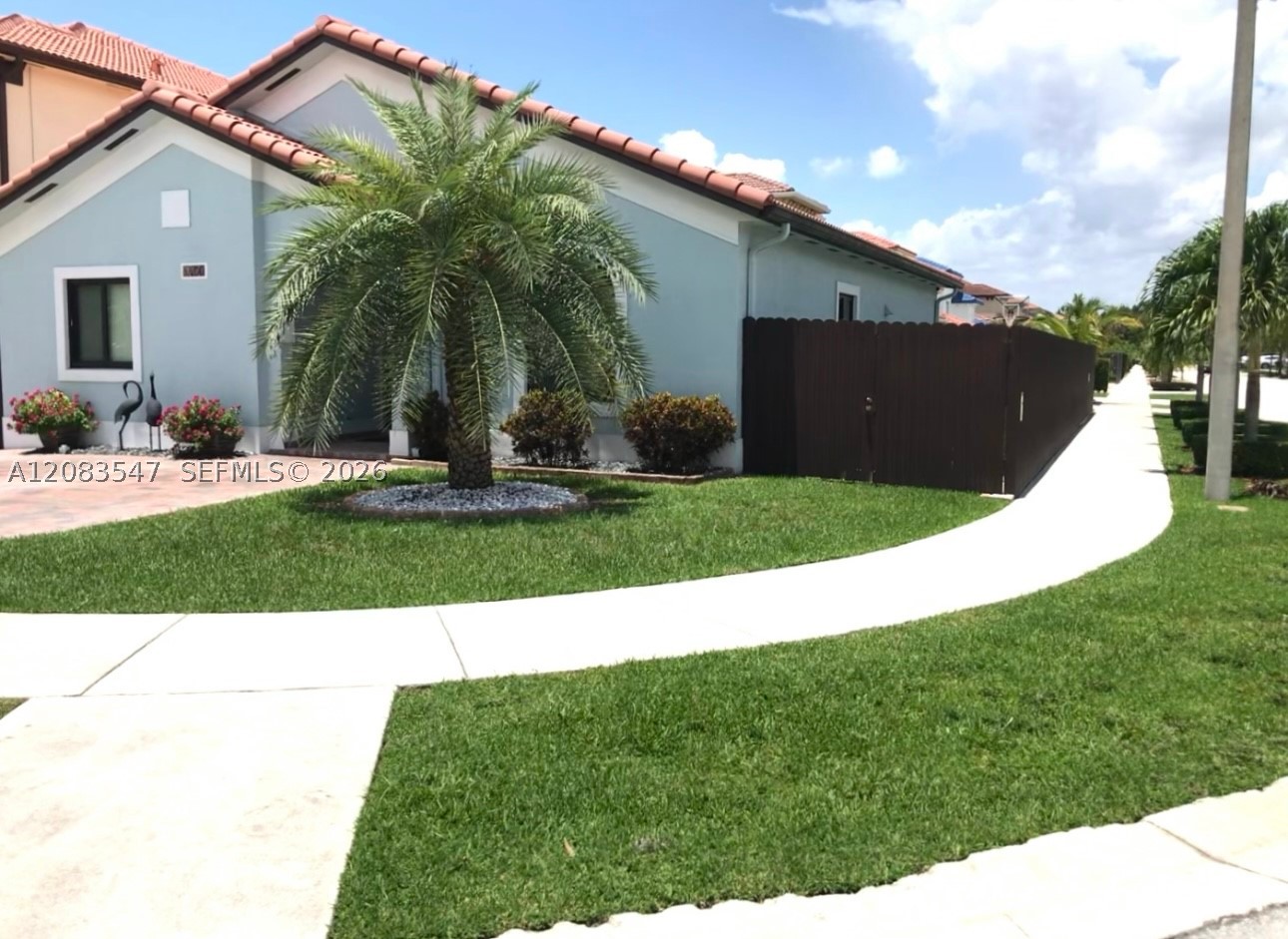 4400 Sw 164th Path Property Photo 2