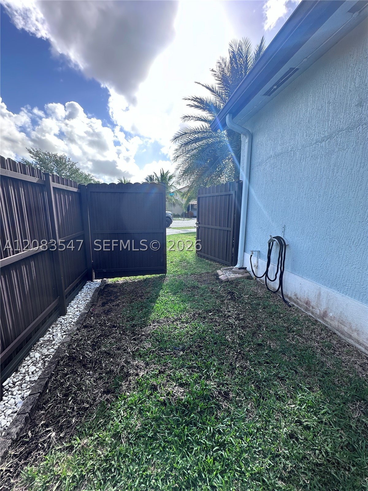 4400 Sw 164th Path Property Photo 23
