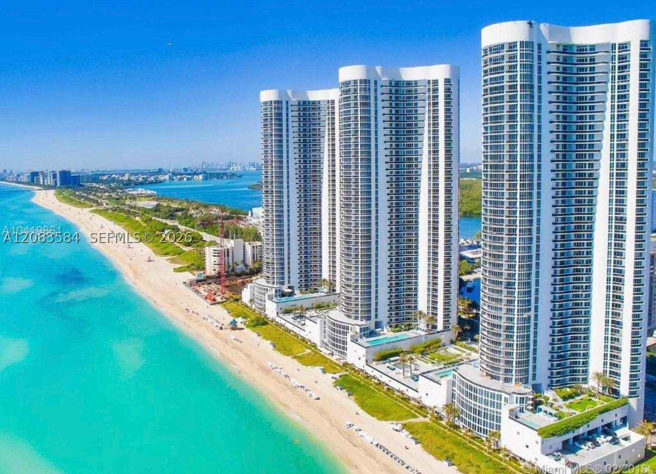 15811 Collins Ave 2305 Property Photo 1