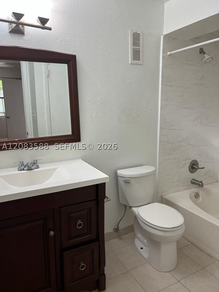 10581 Sw 155th Ct 1228 Property Photo 25