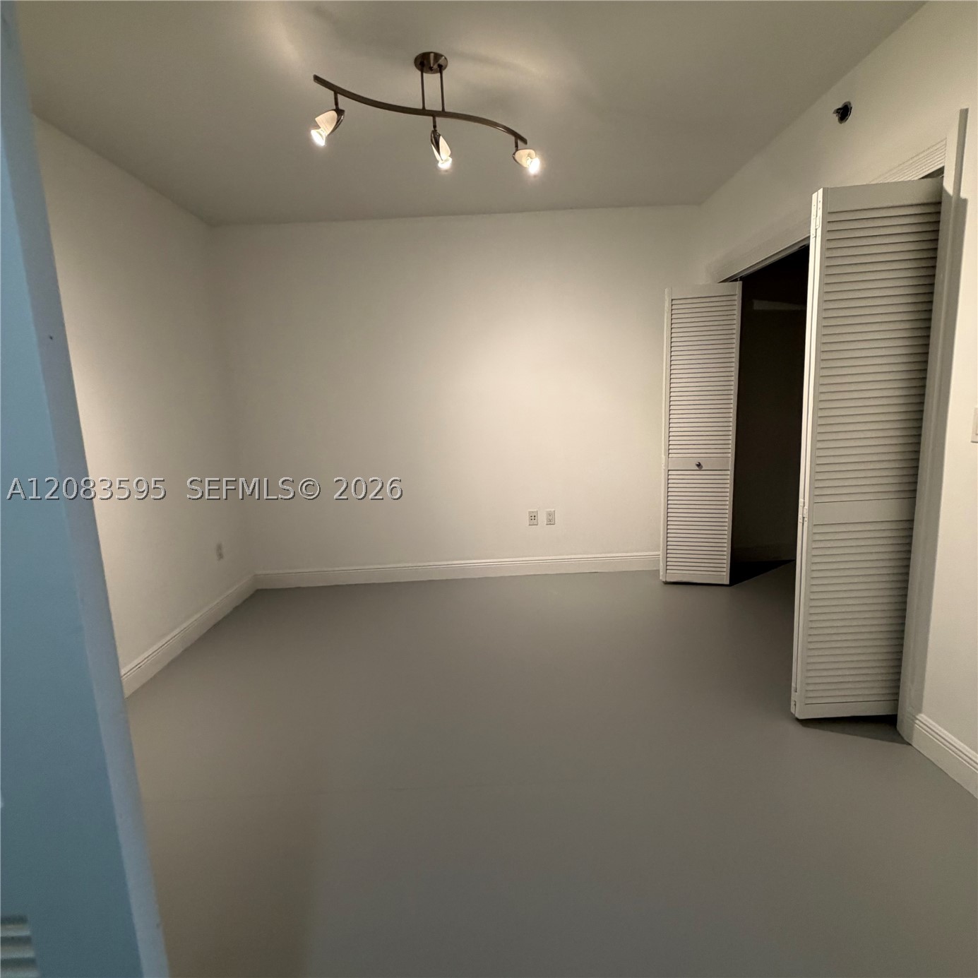 1830 S Ocean Dr 1409 Property Photo 3