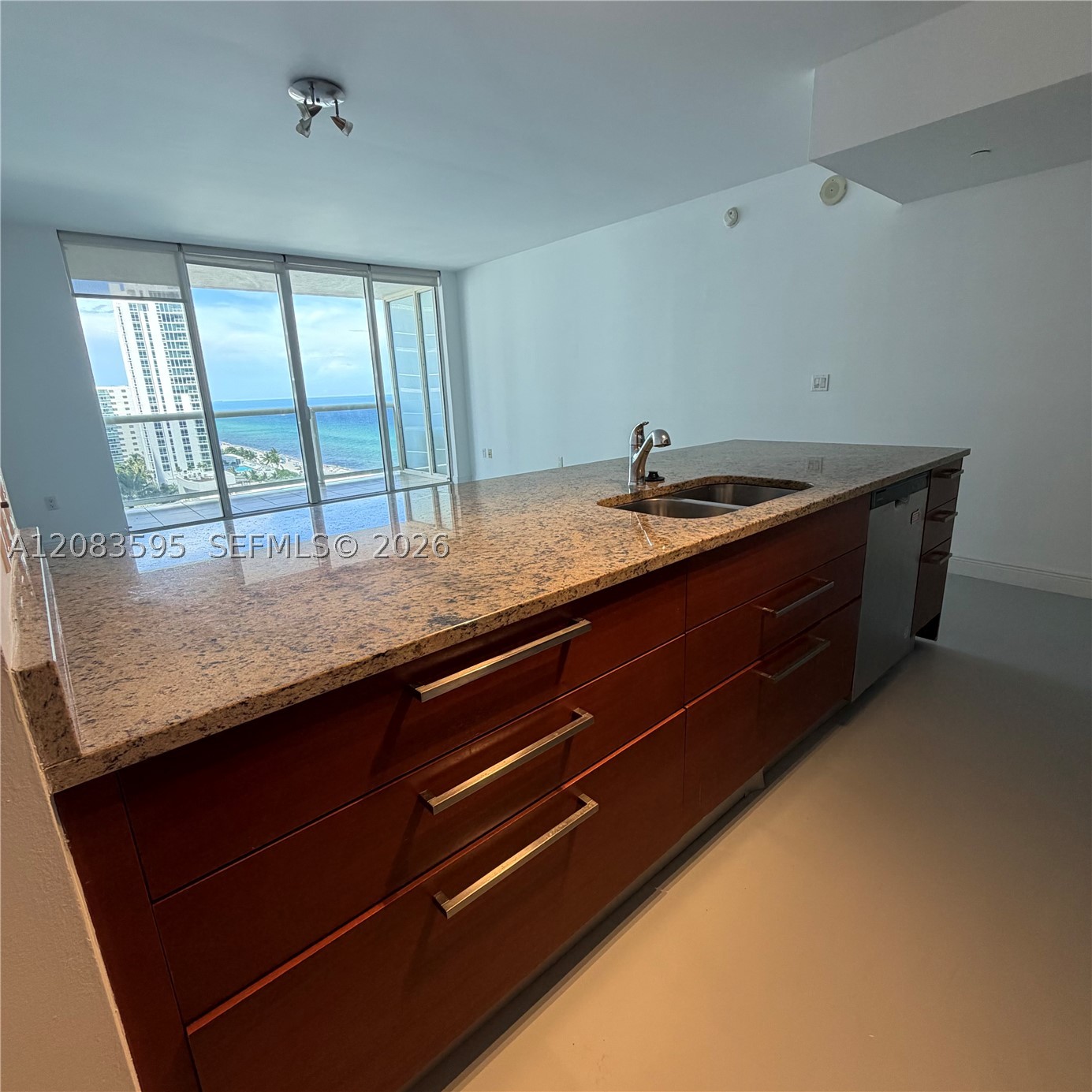 1830 S Ocean Dr 1409 Property Photo 16