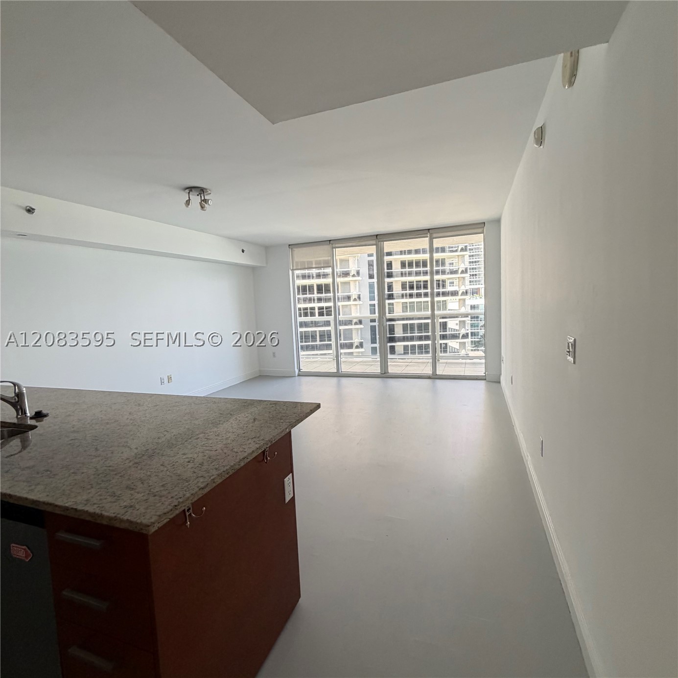 1830 S Ocean Dr 1409 Property Photo 18