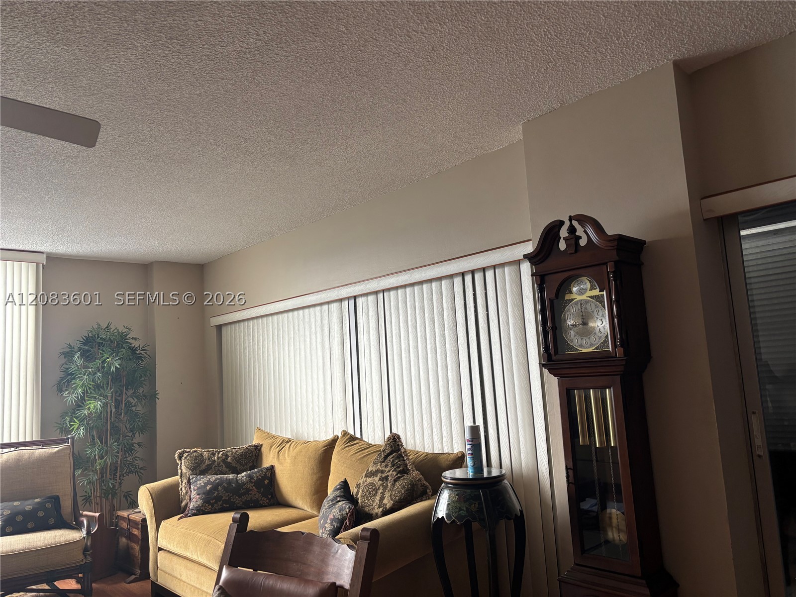 3800 Hillcrest Dr 1011 Property Photo 4