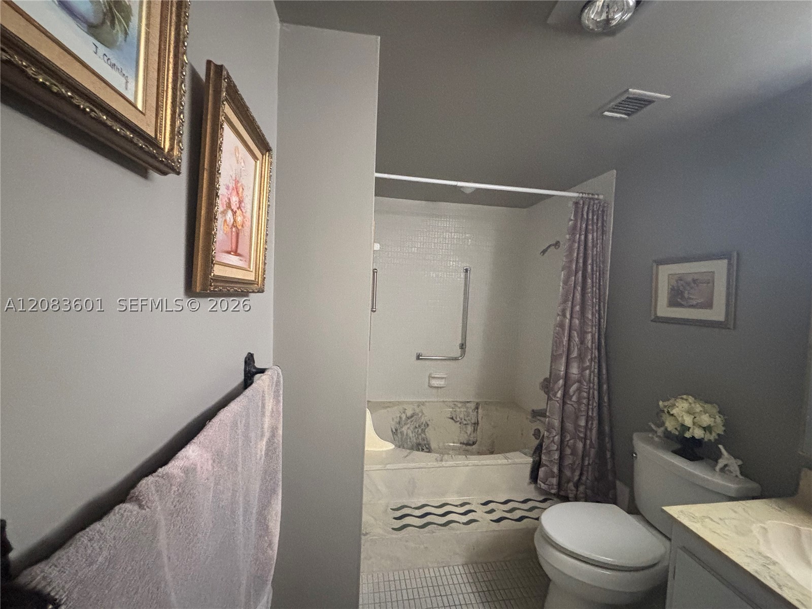 3800 Hillcrest Dr 1011 Property Photo 13