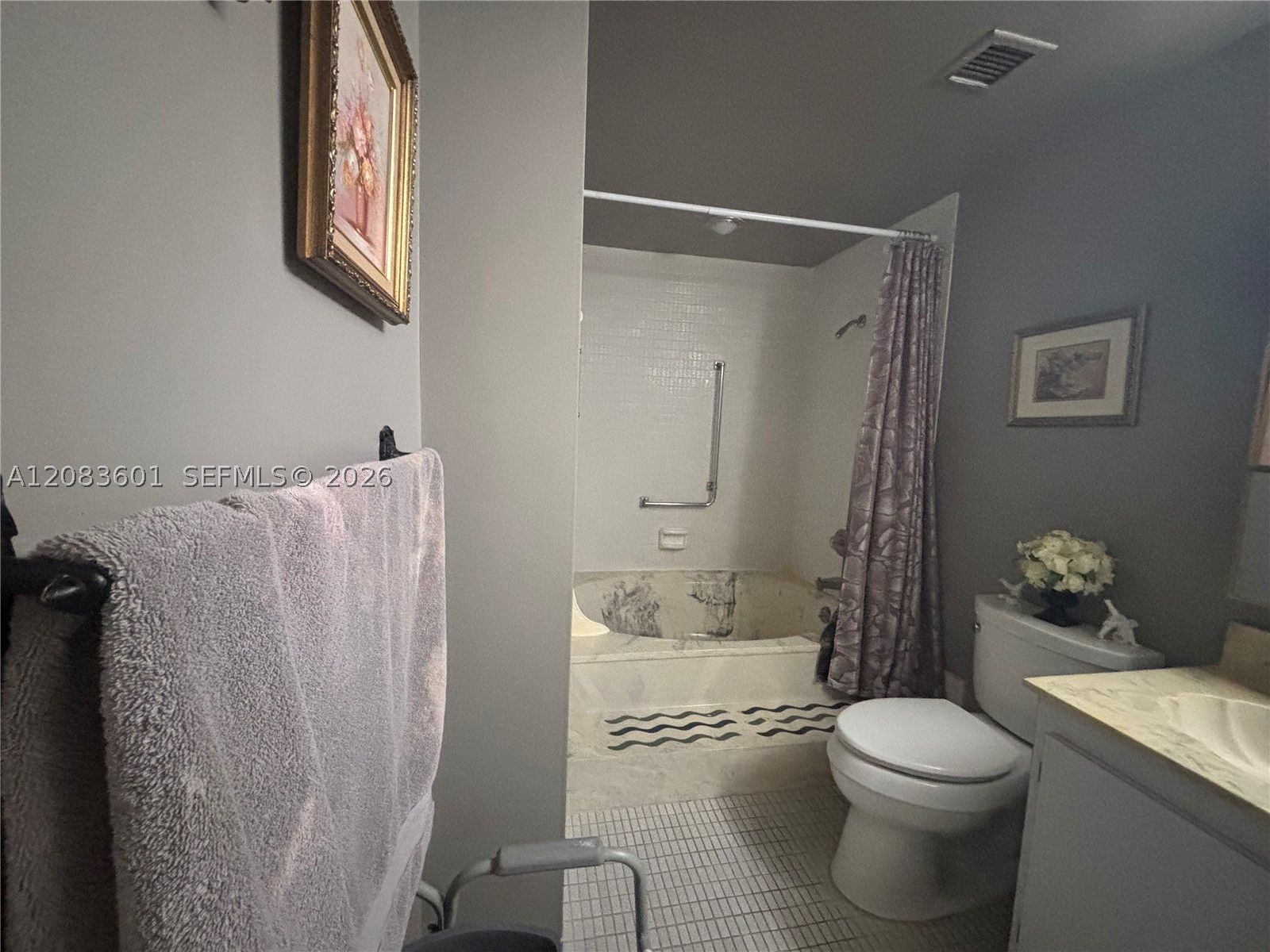3800 Hillcrest Dr 1011 Property Photo 14
