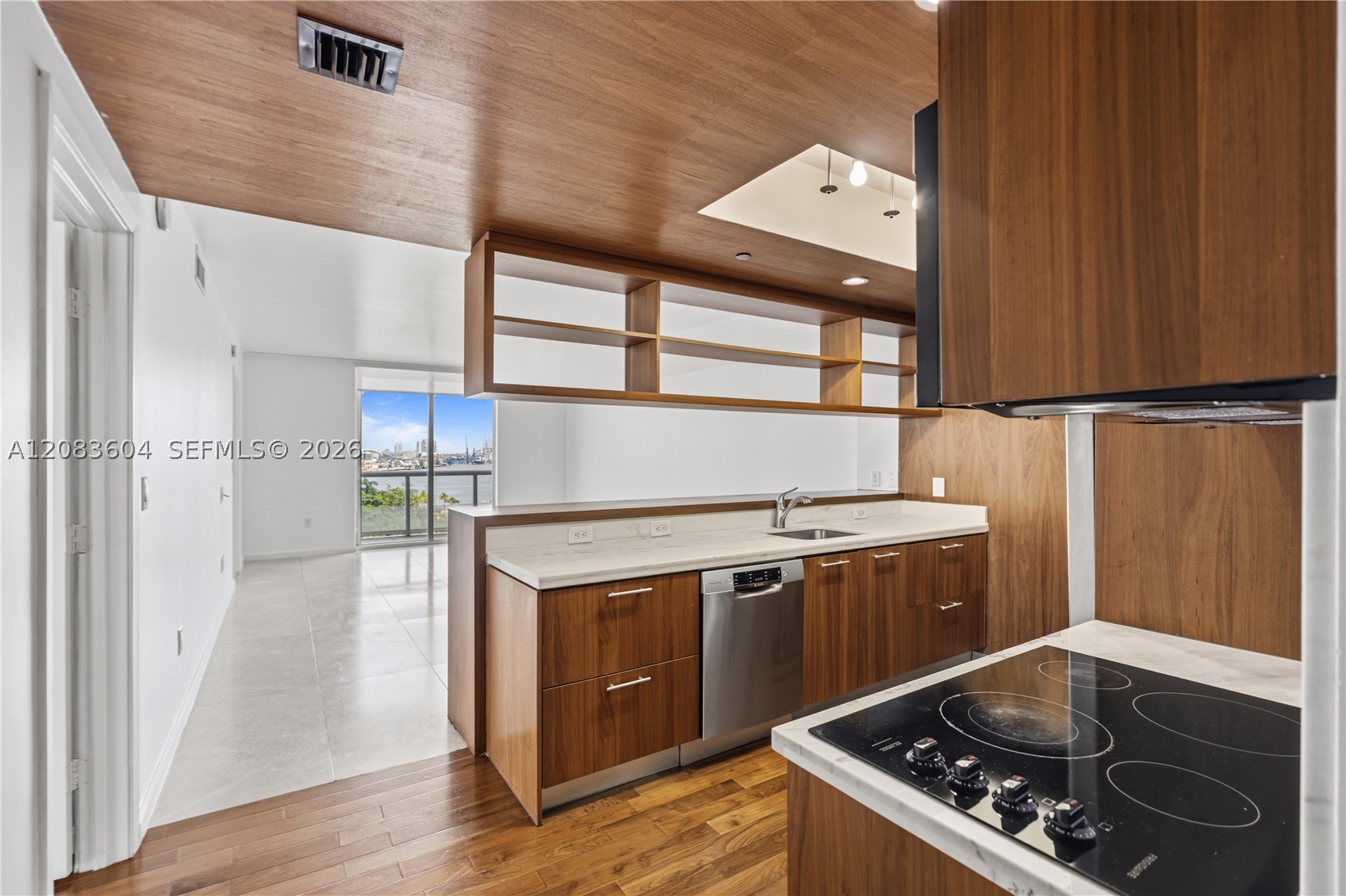 50 Biscayne Blvd 902 Property Photo 23