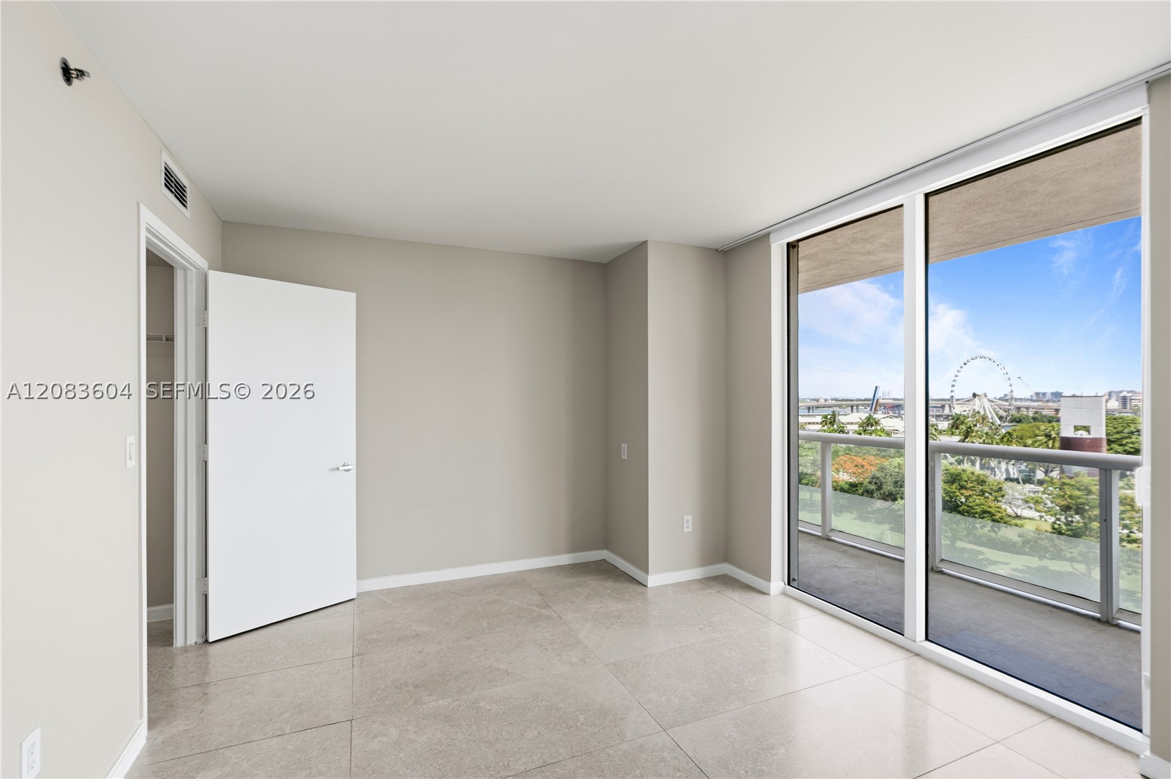 50 Biscayne Blvd 902 Property Photo 26
