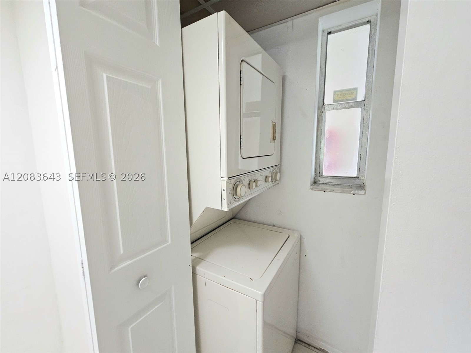 8001 Fairview Dr 206 Property Photo 7