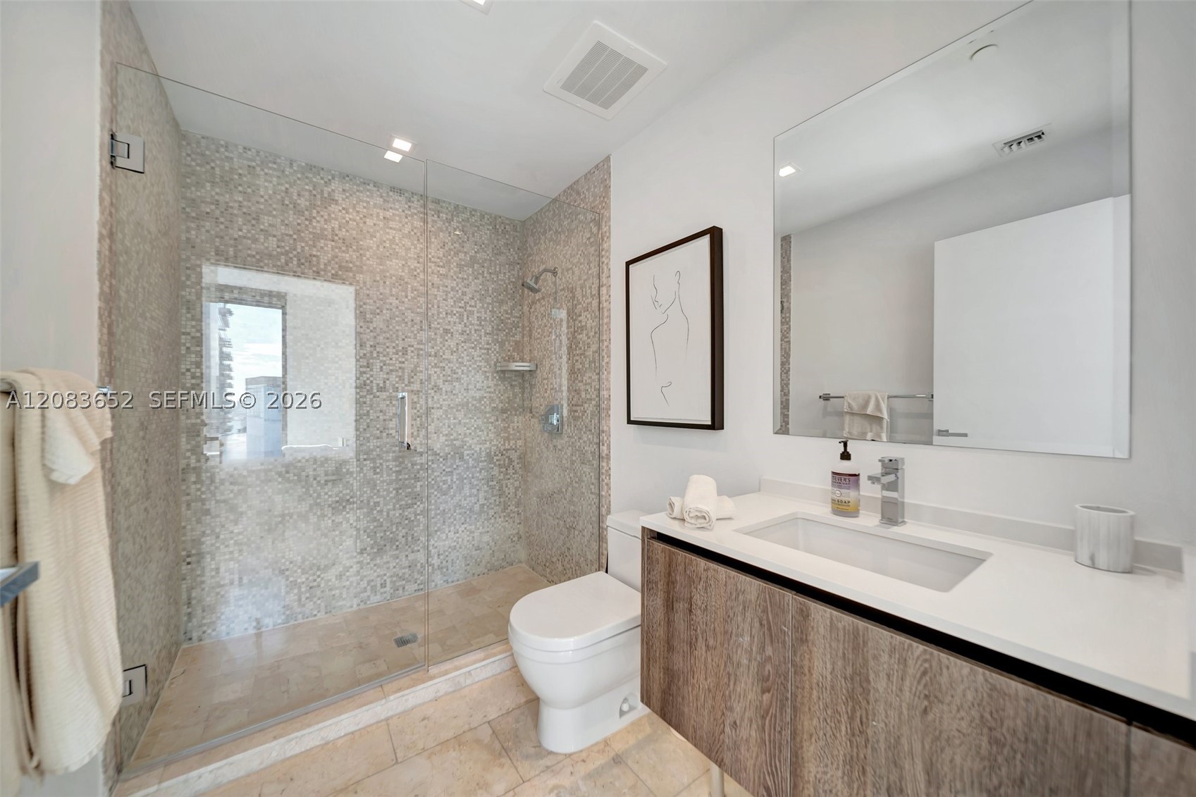 88 Sw 7th St 3203 Property Photo 15