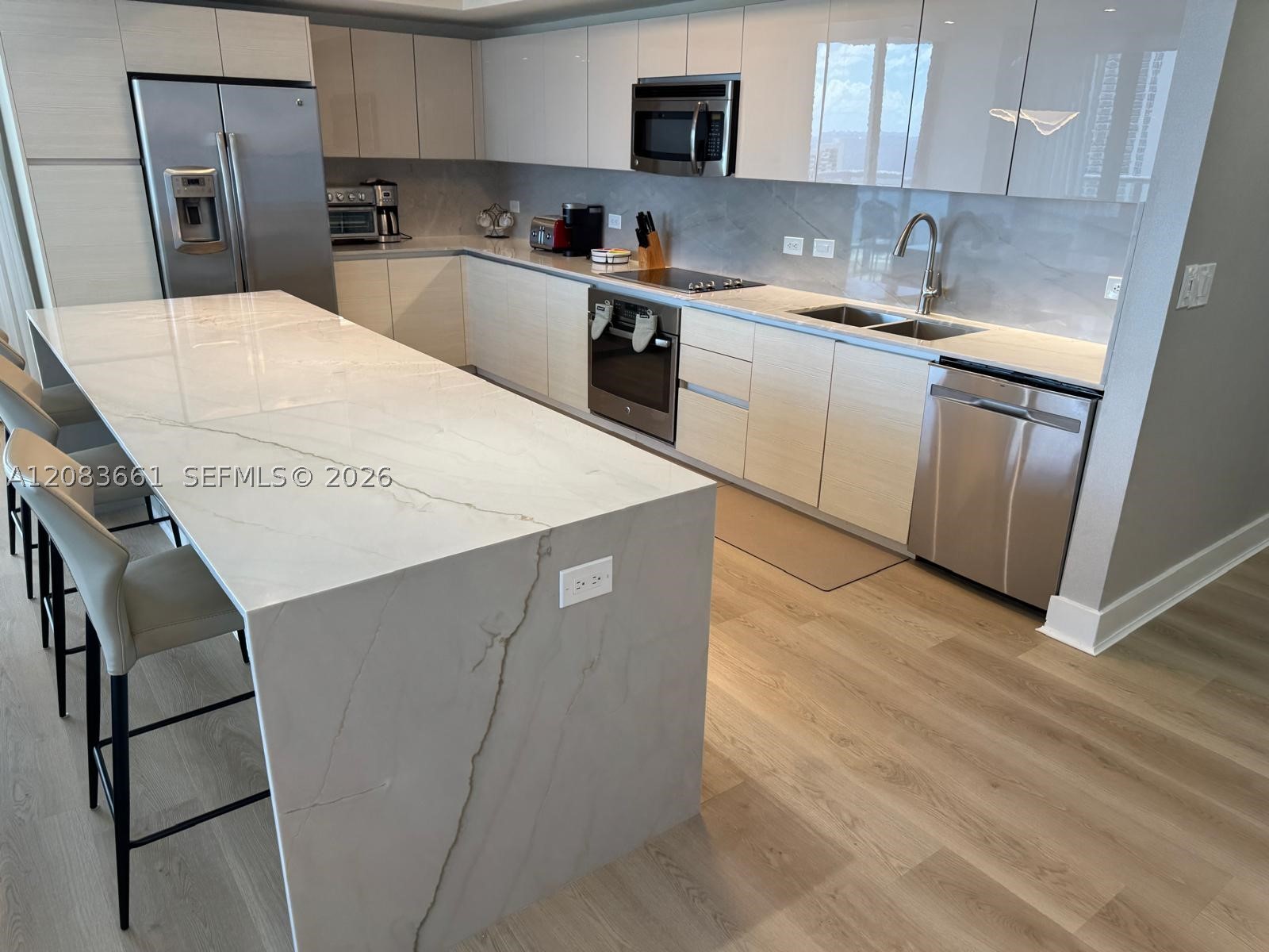 2600 E Hallandale Beach Blvd T2701 Property Photo 6