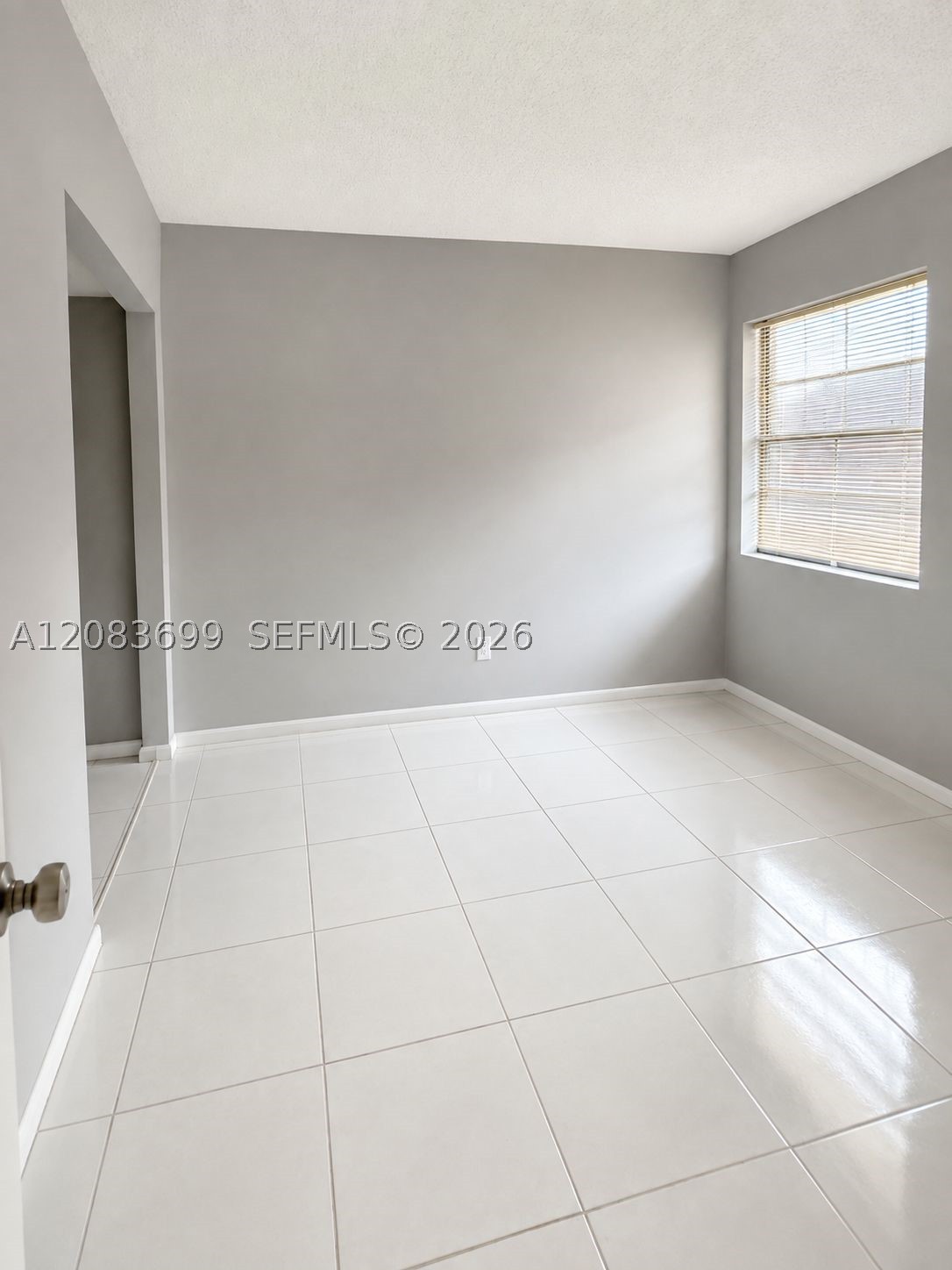 128 S Cypress Rd 816 Property Photo 4
