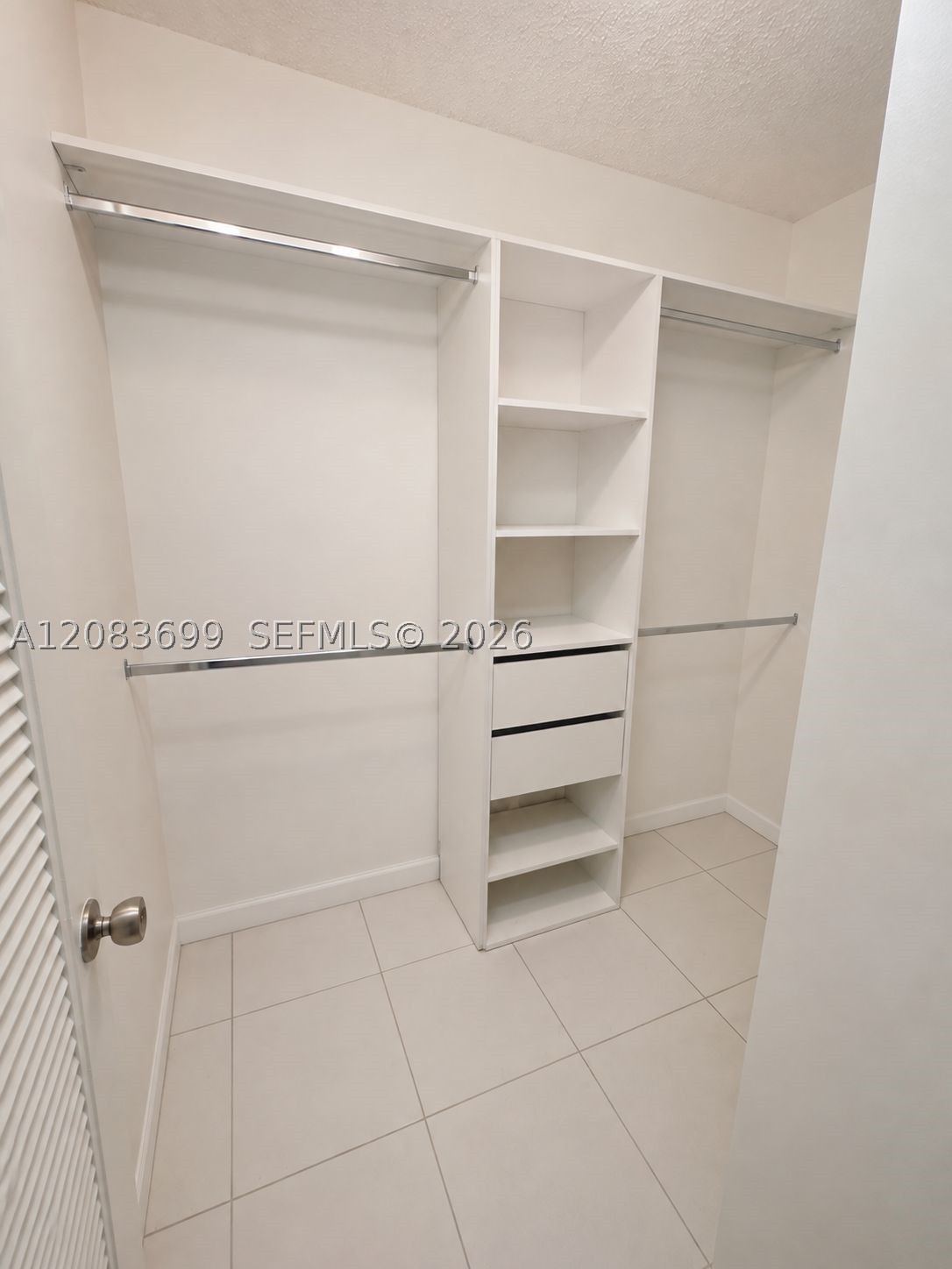 128 S Cypress Rd 816 Property Photo 8