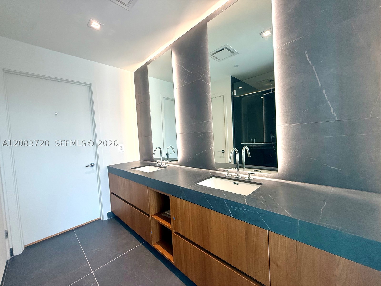 1400 Biscayne Blvd 1602 Property Photo 9