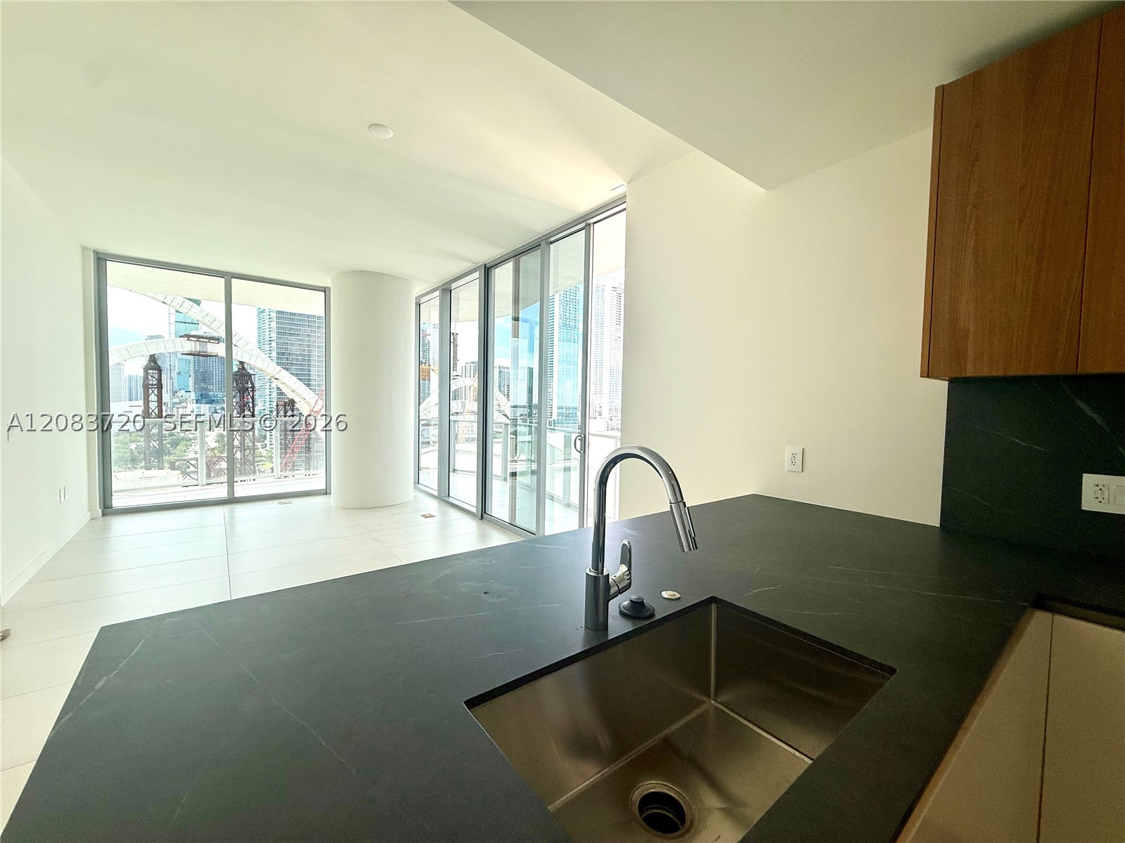 1400 Biscayne Blvd 1602 Property Photo 17
