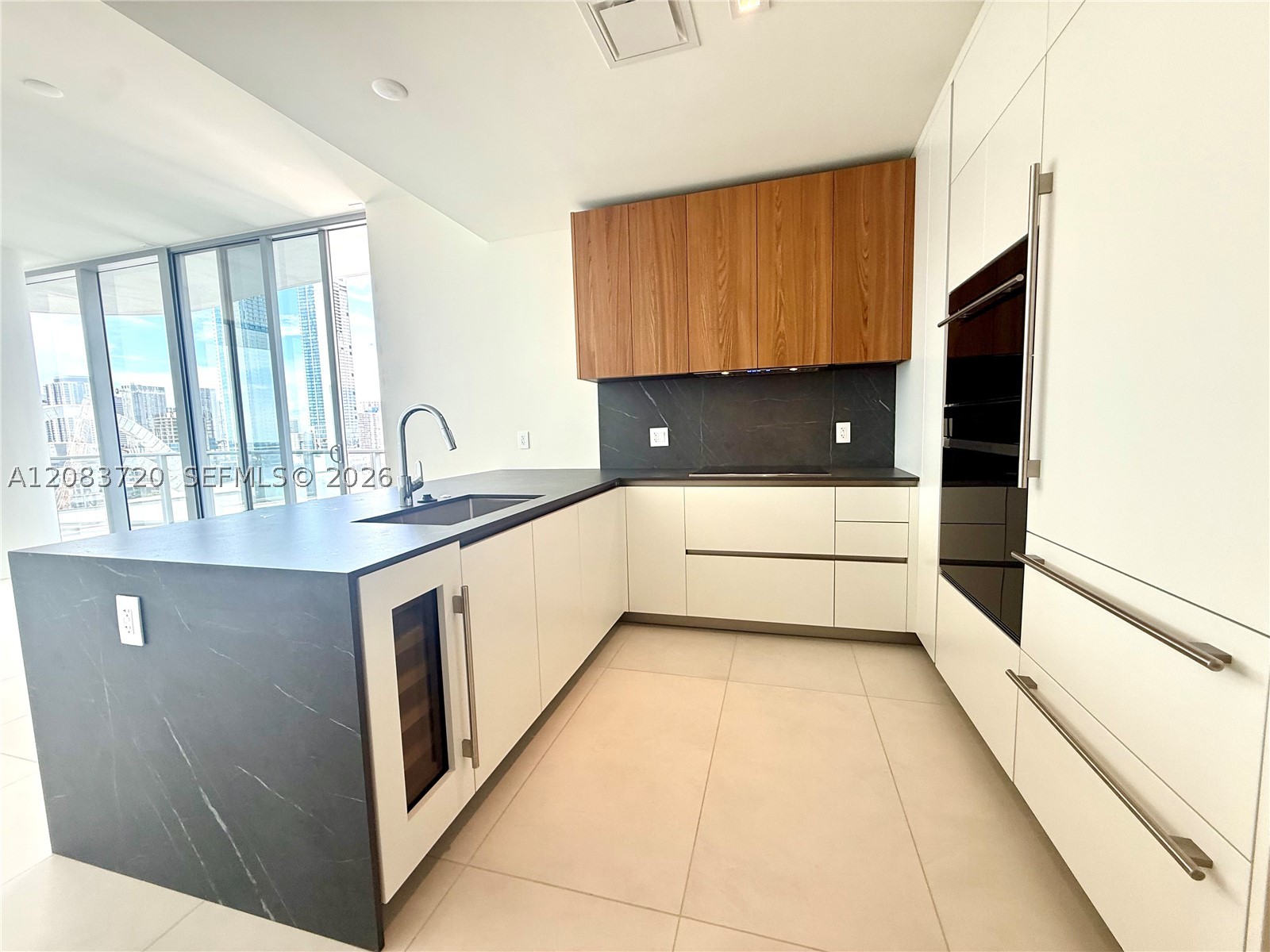 1400 Biscayne Blvd 1602 Property Photo 18