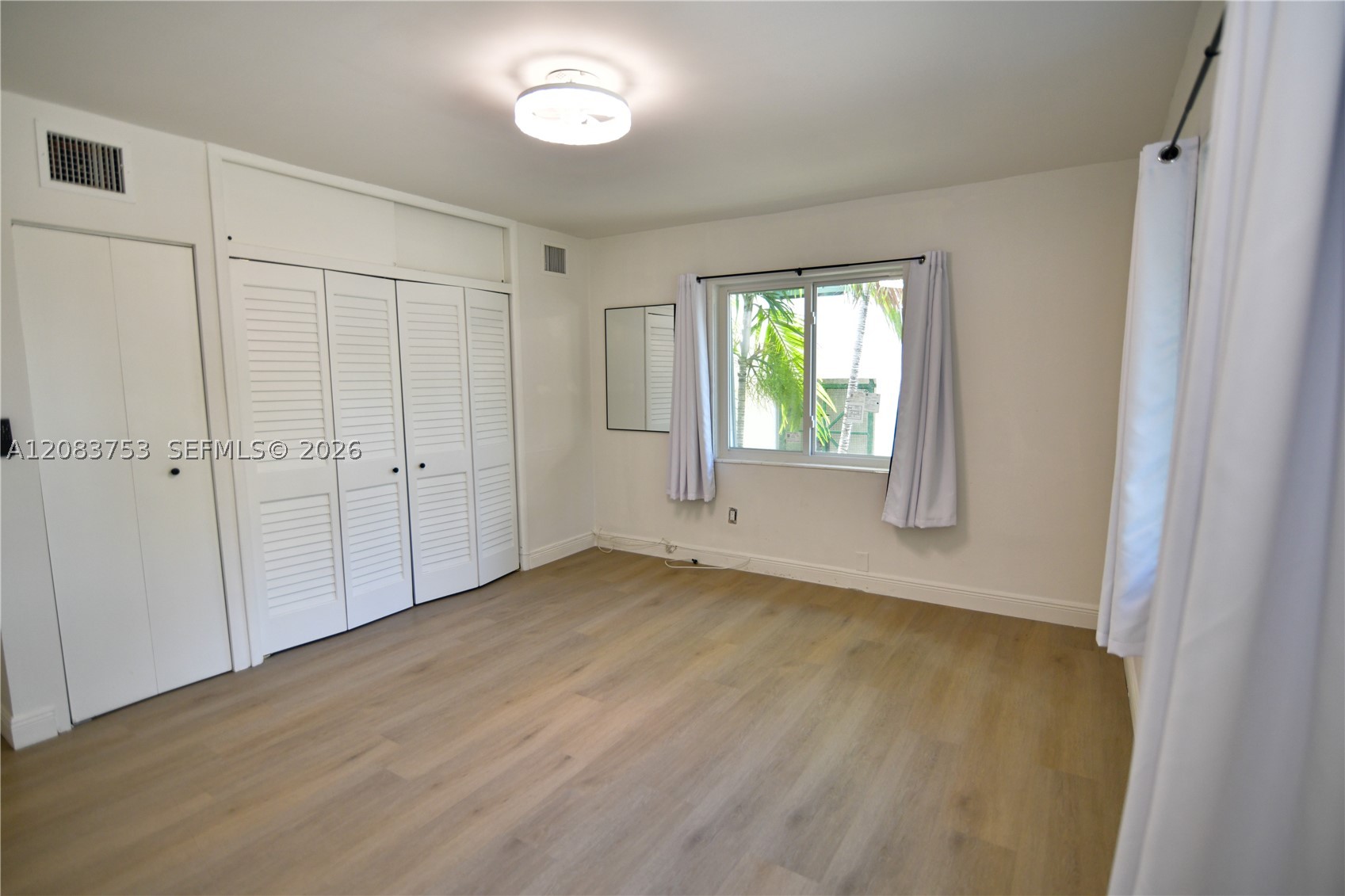 65 W Washington Ave 26 Property Photo 8