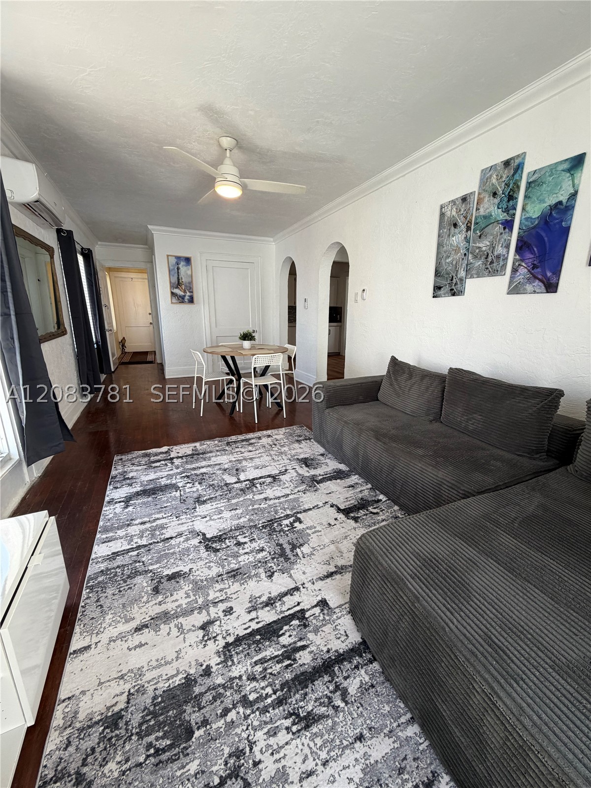 817 Tyler St 8 Property Photo 1
