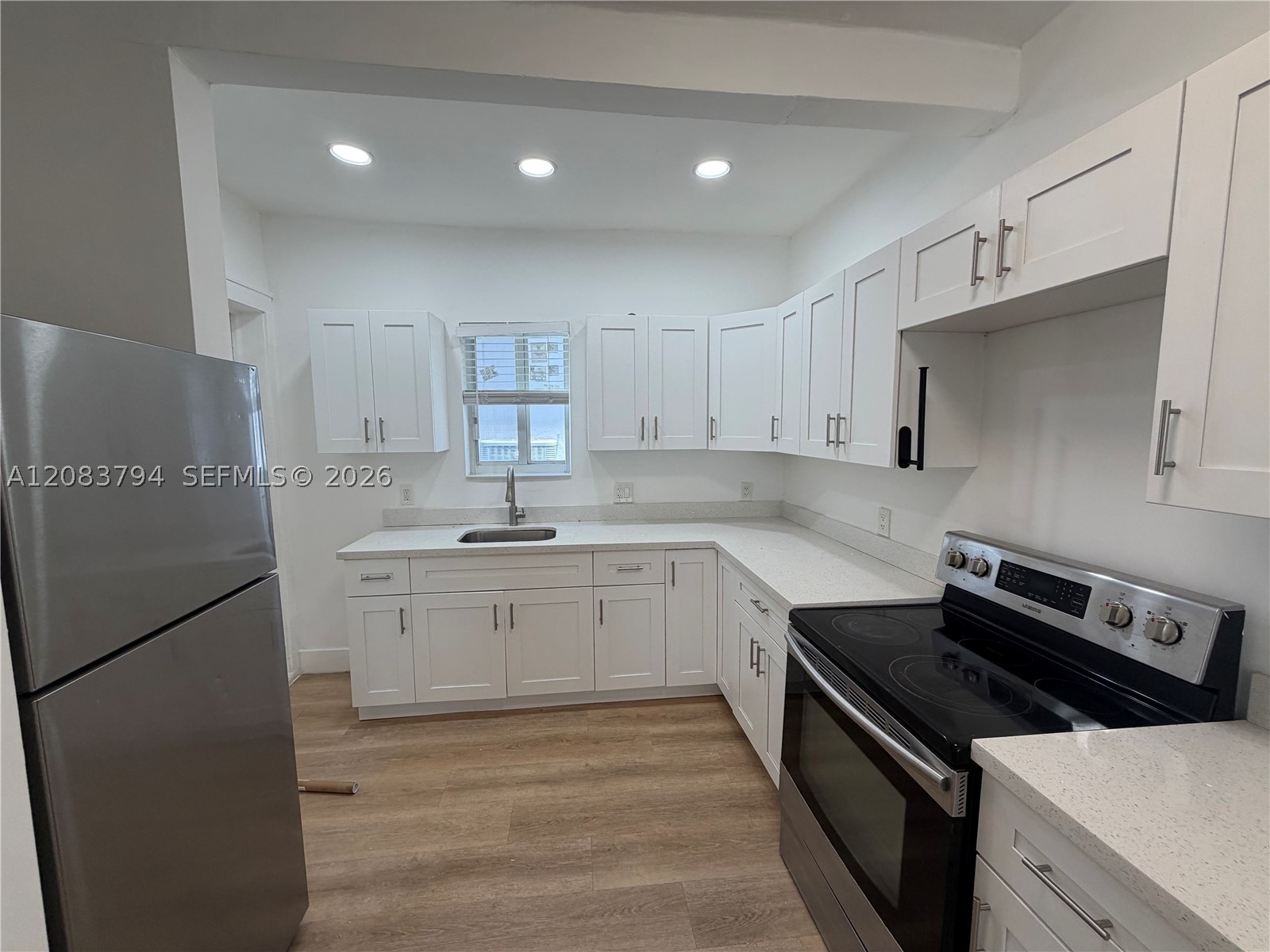 817 Tyler St 1 Property Photo 2