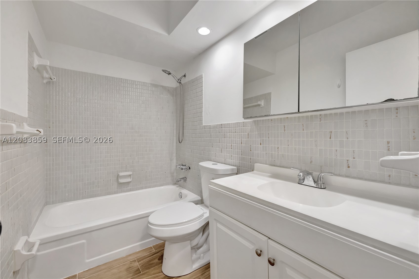 1939 Jefferson St 103 Property Photo 10