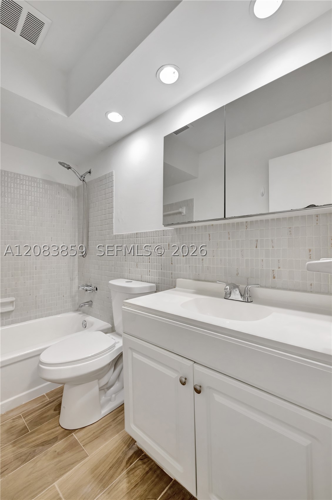 1939 Jefferson St 103 Property Photo 27