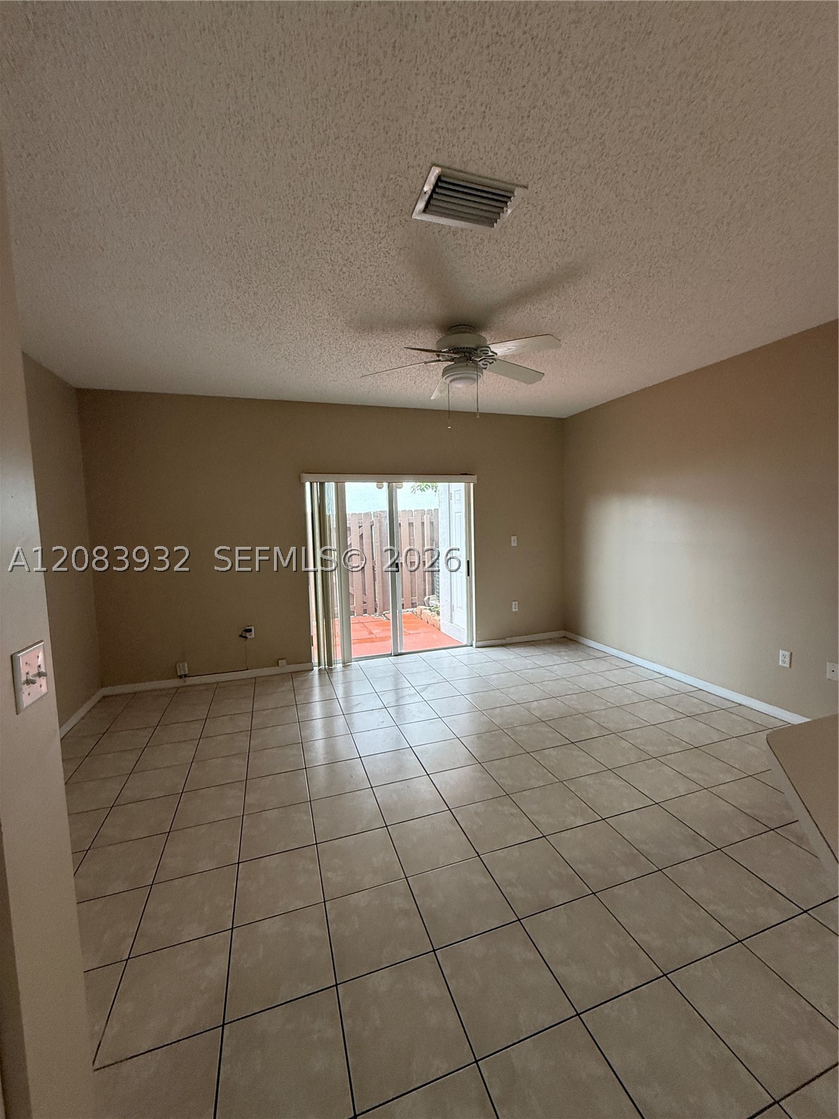 2359 Se 23rd Dr 2359 Property Photo 4
