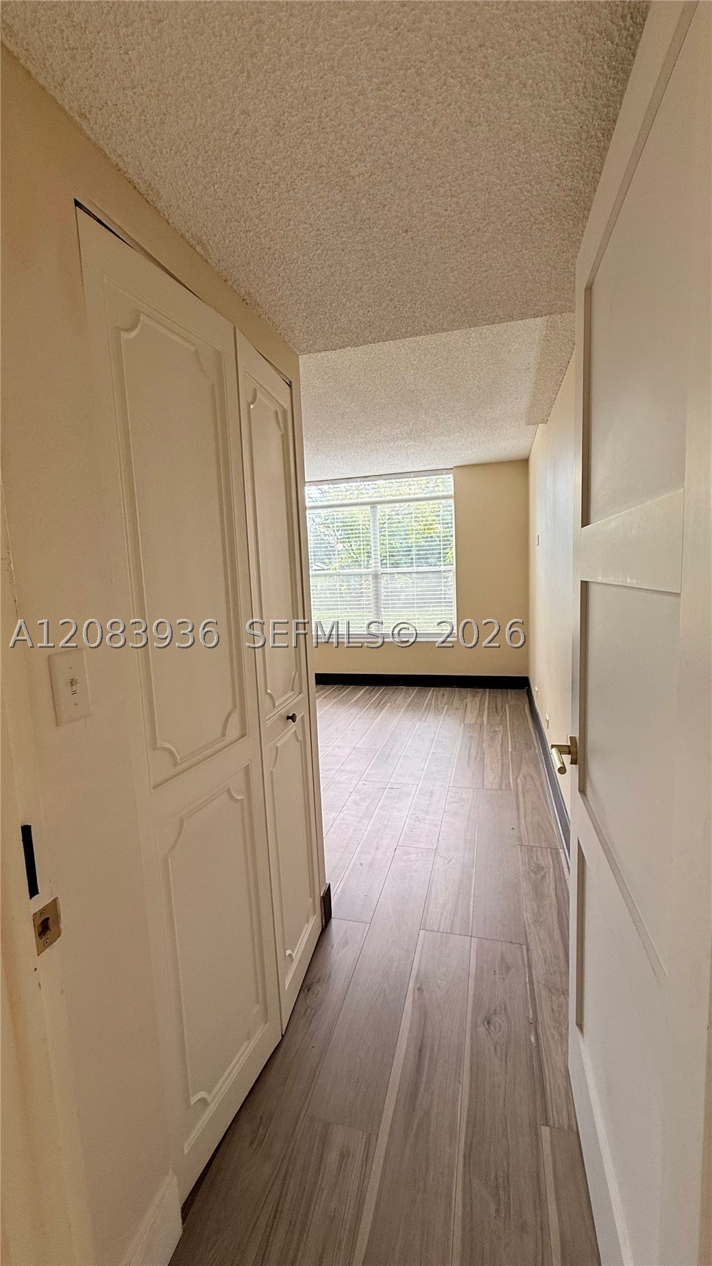 3720 Inverrary Dr 1w Property Photo 11